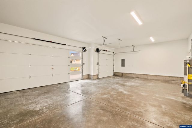 317 NE Clay St, Sublimity, OR 97385