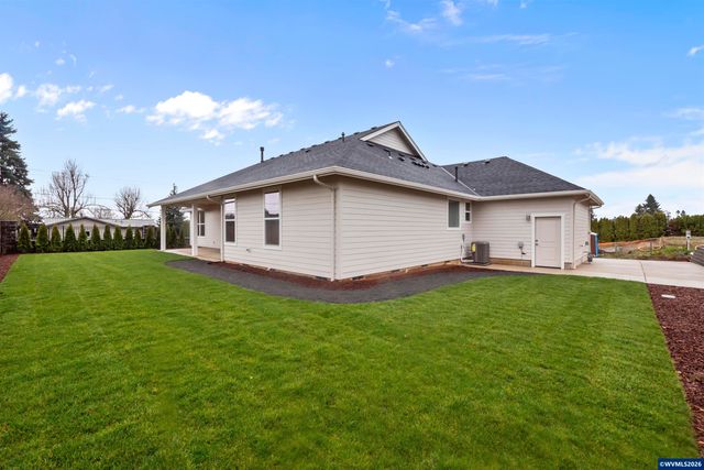 317 NE Clay St, Sublimity, OR 97385