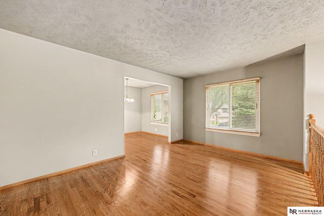 6708 S 139 Avenue Circle, Omaha, NE 68137