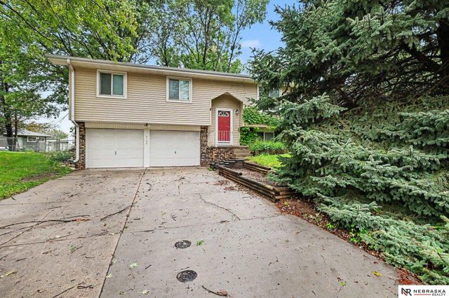6708 S 139 Avenue Circle, Omaha, NE 68137