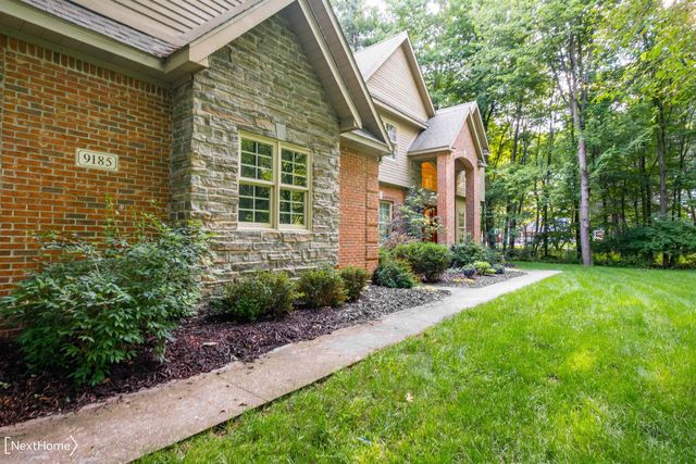 9185 N Island Drive, Flushing Twp, MI 48433