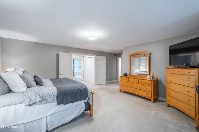 9185 N Island Drive, Flushing Twp, MI 48433
