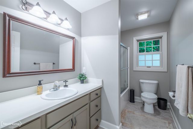 9185 N Island Drive, Flushing Twp, MI 48433