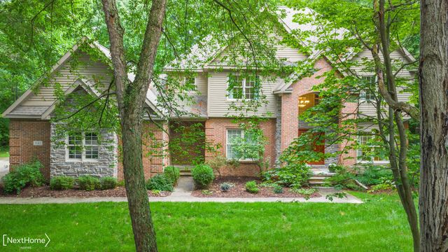 9185 N Island Drive, Flushing Twp, MI 48433