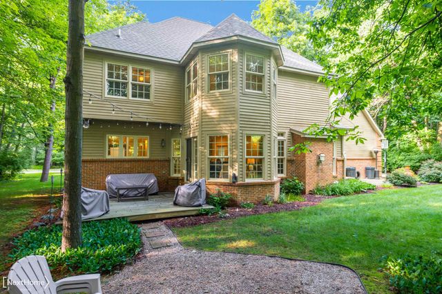 9185 N Island Drive, Flushing Twp, MI 48433