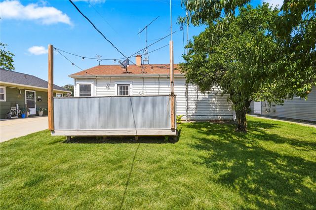 645 40th Street NE, Cedar Rapids, IA 52402