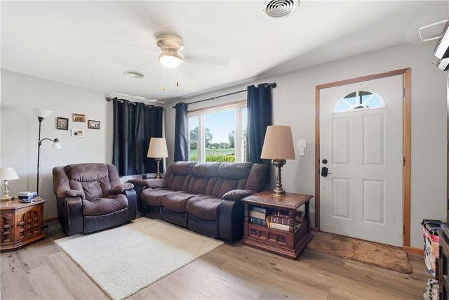 645 40th Street NE, Cedar Rapids, IA 52402