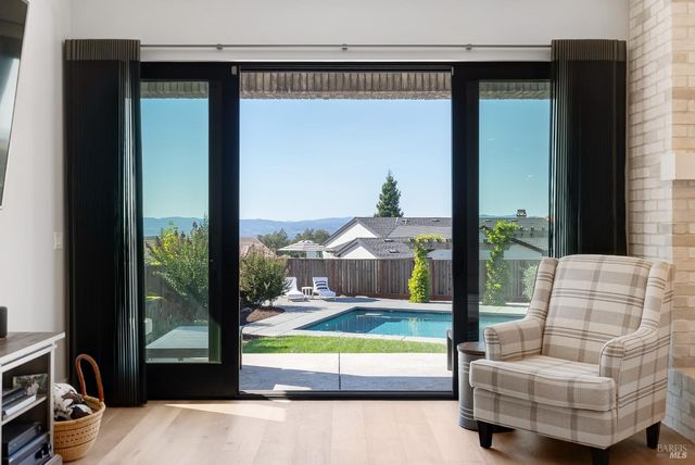 3724 Stanhope Ct, Santa Rosa, CA 95404