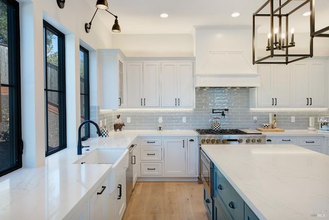 3724 Stanhope Ct, Santa Rosa, CA 95404