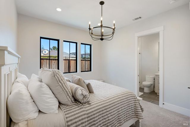 3724 Stanhope Ct, Santa Rosa, CA 95404