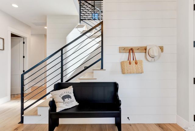 3724 Stanhope Ct, Santa Rosa, CA 95404