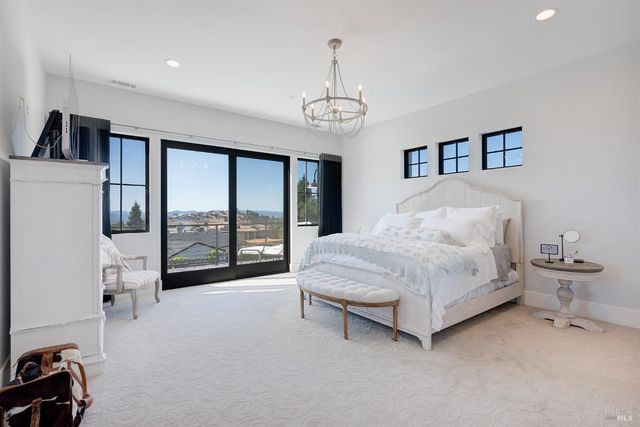 3724 Stanhope Ct, Santa Rosa, CA 95404