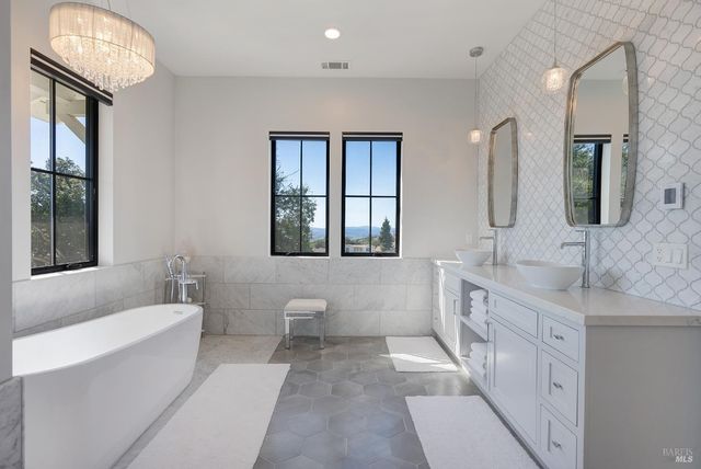 3724 Stanhope Ct, Santa Rosa, CA 95404