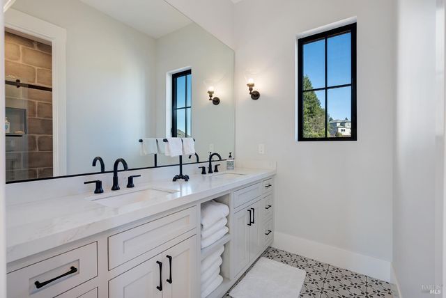 3724 Stanhope Ct, Santa Rosa, CA 95404