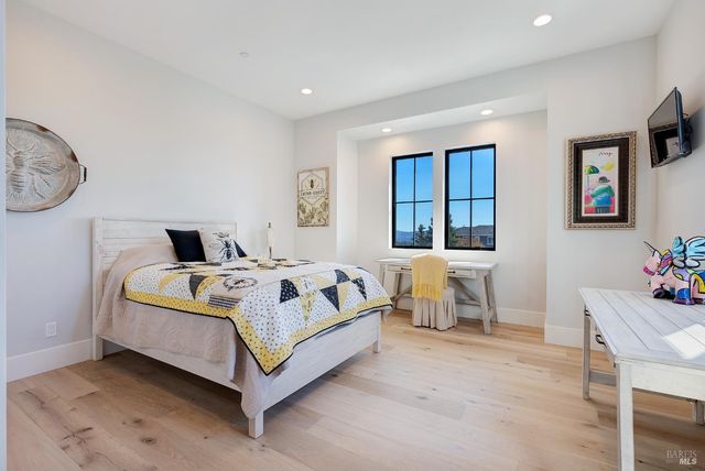 3724 Stanhope Ct, Santa Rosa, CA 95404