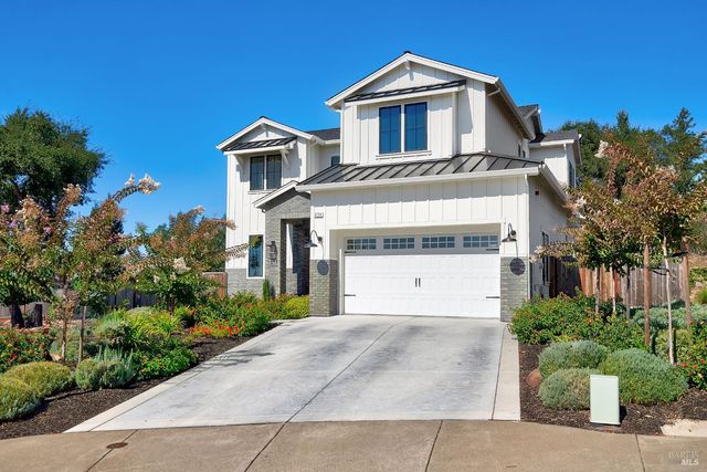 3724 Stanhope Ct, Santa Rosa, CA 95404