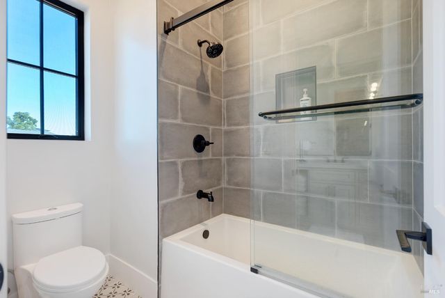 3724 Stanhope Ct, Santa Rosa, CA 95404