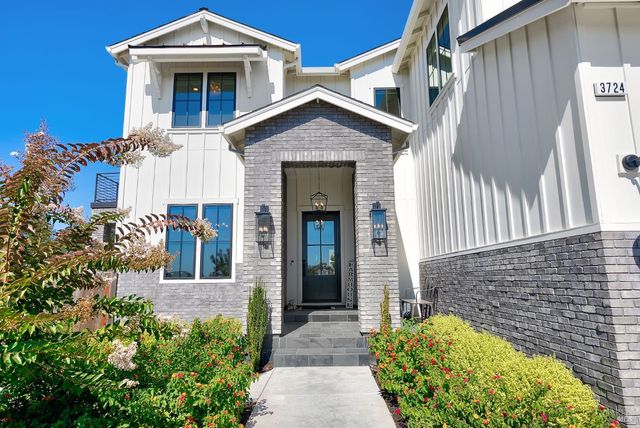 3724 Stanhope Ct, Santa Rosa, CA 95404