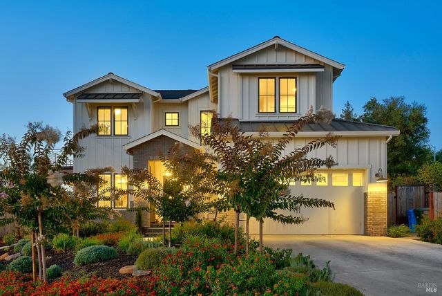 3724 Stanhope Ct, Santa Rosa, CA 95404