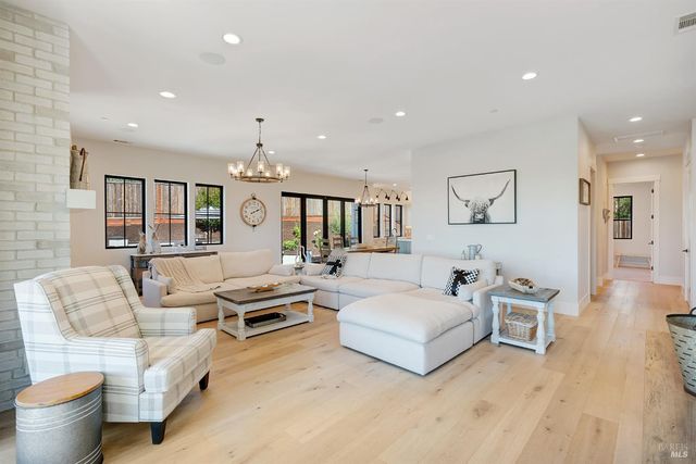 3724 Stanhope Ct, Santa Rosa, CA 95404