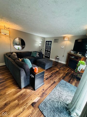 8422 Kankakee Court, Indianapolis, IN 46217