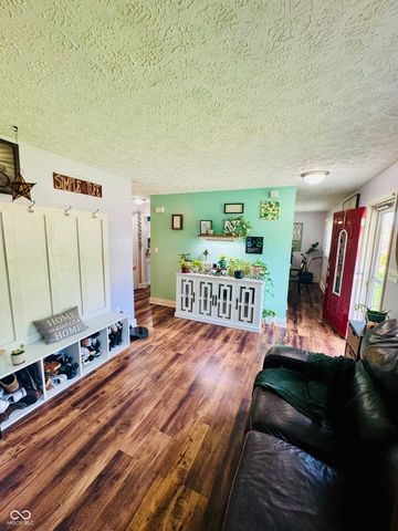 8422 Kankakee Court, Indianapolis, IN 46217