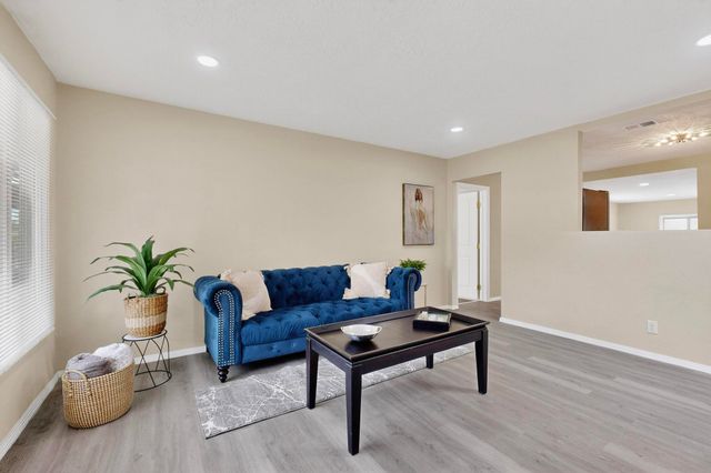 2805 Christine Street NE, Albuquerque, NM 87112