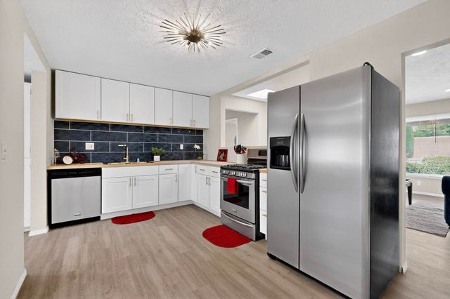 2805 Christine Street NE, Albuquerque, NM 87112