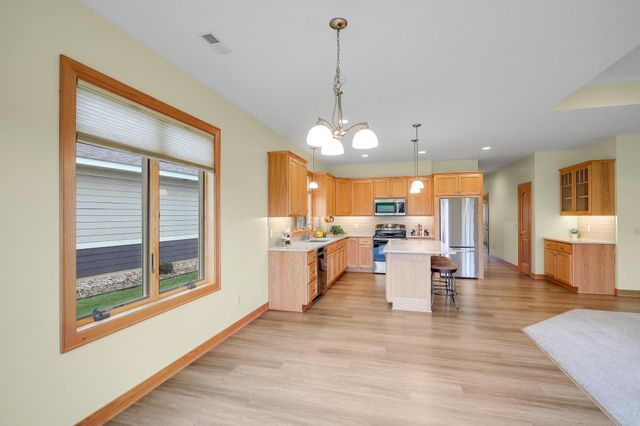 1286 Jefferson Court, Shakopee, MN 55379