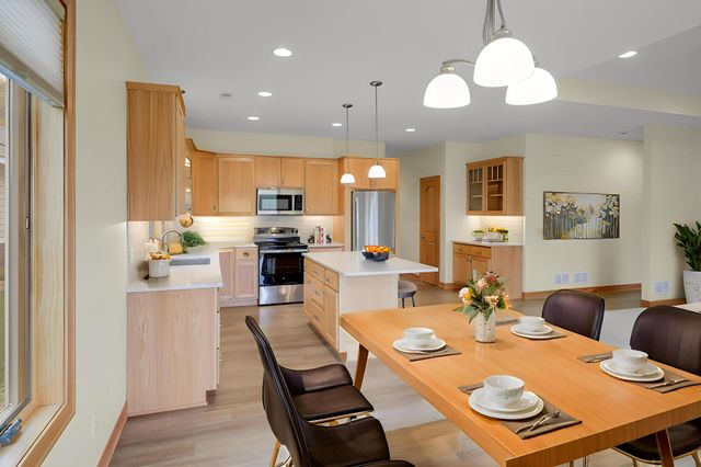 1286 Jefferson Court, Shakopee, MN 55379