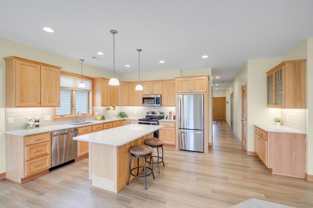 1286 Jefferson Court, Shakopee, MN 55379