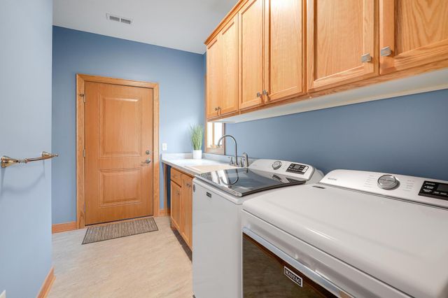 1286 Jefferson Court, Shakopee, MN 55379