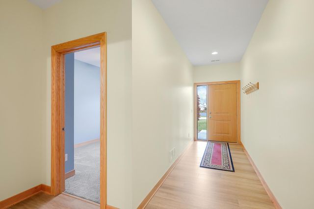 1286 Jefferson Court, Shakopee, MN 55379