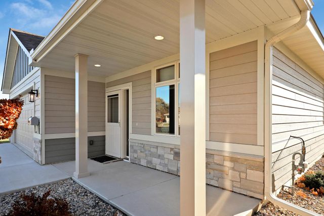 1286 Jefferson Court, Shakopee, MN 55379