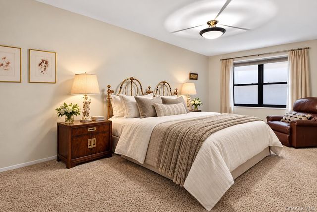 12 Bond Street 4D, Great Neck, NY 11021