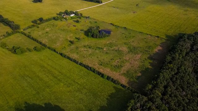 18080 County Road 361, Preston, MO 65732