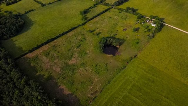 18080 County Road 361, Preston, MO 65732