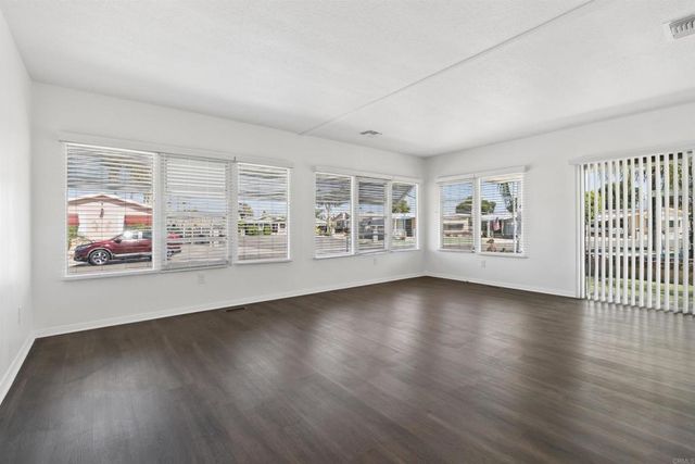 401 San Mateo Circle, Hemet, CA 92543