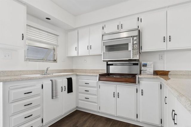 401 San Mateo Circle, Hemet, CA 92543