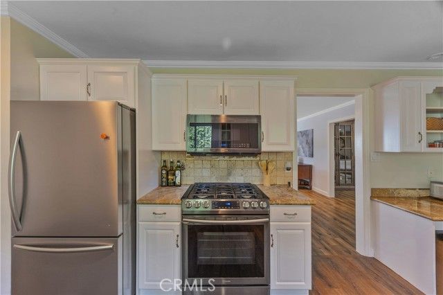 1425 Hastings Ranch Drive, Pasadena, CA 91107