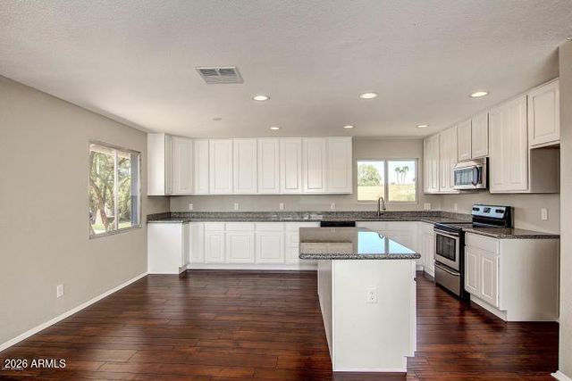 417 E GREENWAY Drive, Tempe, AZ 85282