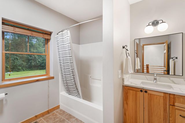 1303 Birch Park Road, Saint Joseph Twp, WI 54082