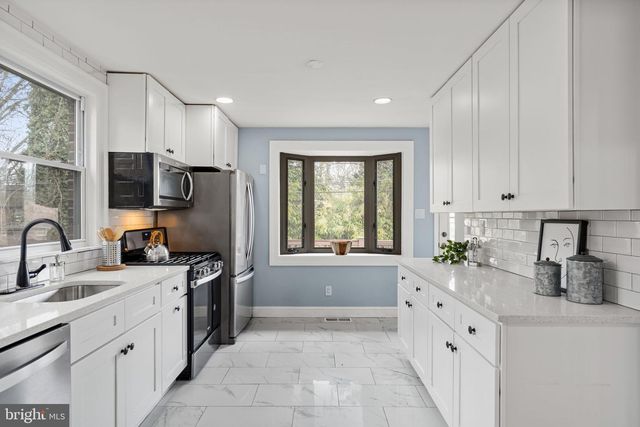 19 EDGEMOOR RD, Cheltenham, PA 19012