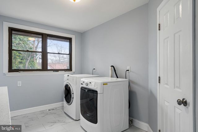 19 EDGEMOOR RD, Cheltenham, PA 19012