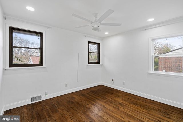 19 EDGEMOOR RD, Cheltenham, PA 19012