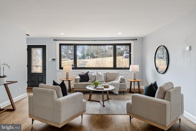 19 EDGEMOOR RD, Cheltenham, PA 19012