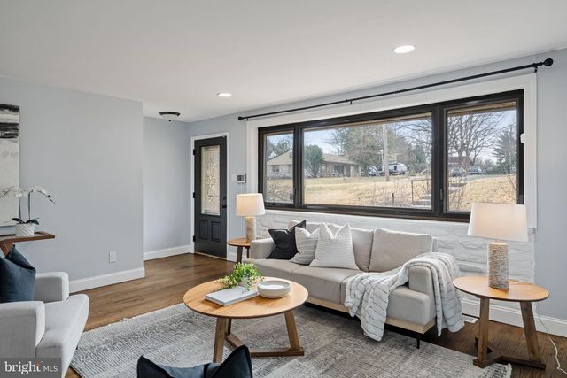 19 EDGEMOOR RD, Cheltenham, PA 19012