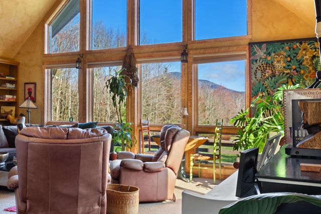 534 Cream Hill Road, Mendon, VT 05701