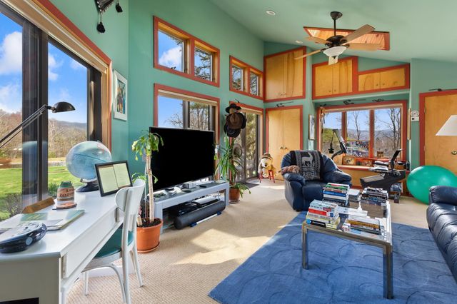 534 Cream Hill Road, Mendon, VT 05701