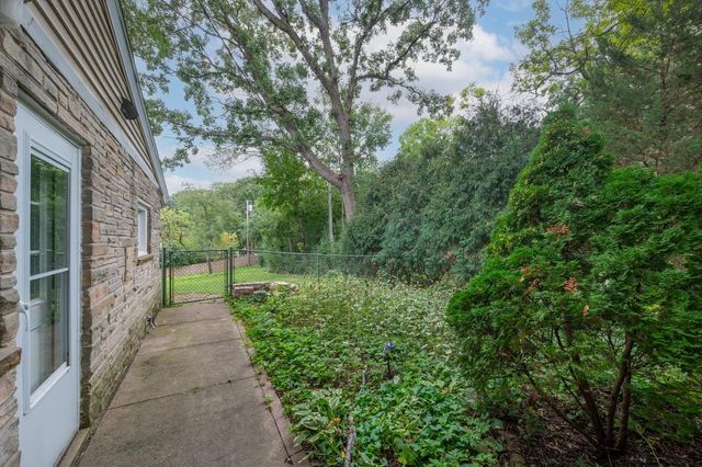 2417 N 117th STREET, Wauwatosa, WI 53226